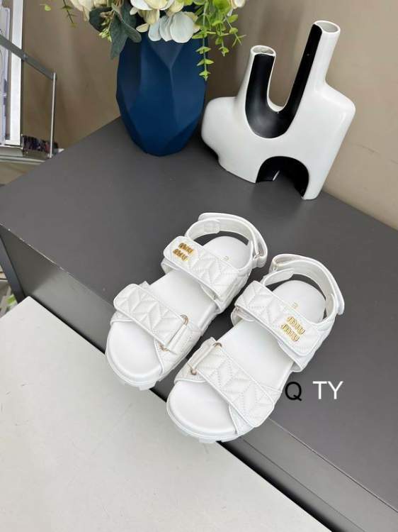 Picture of Miumiu Shoes _SKUMiuMiusz35-40TY050118193
